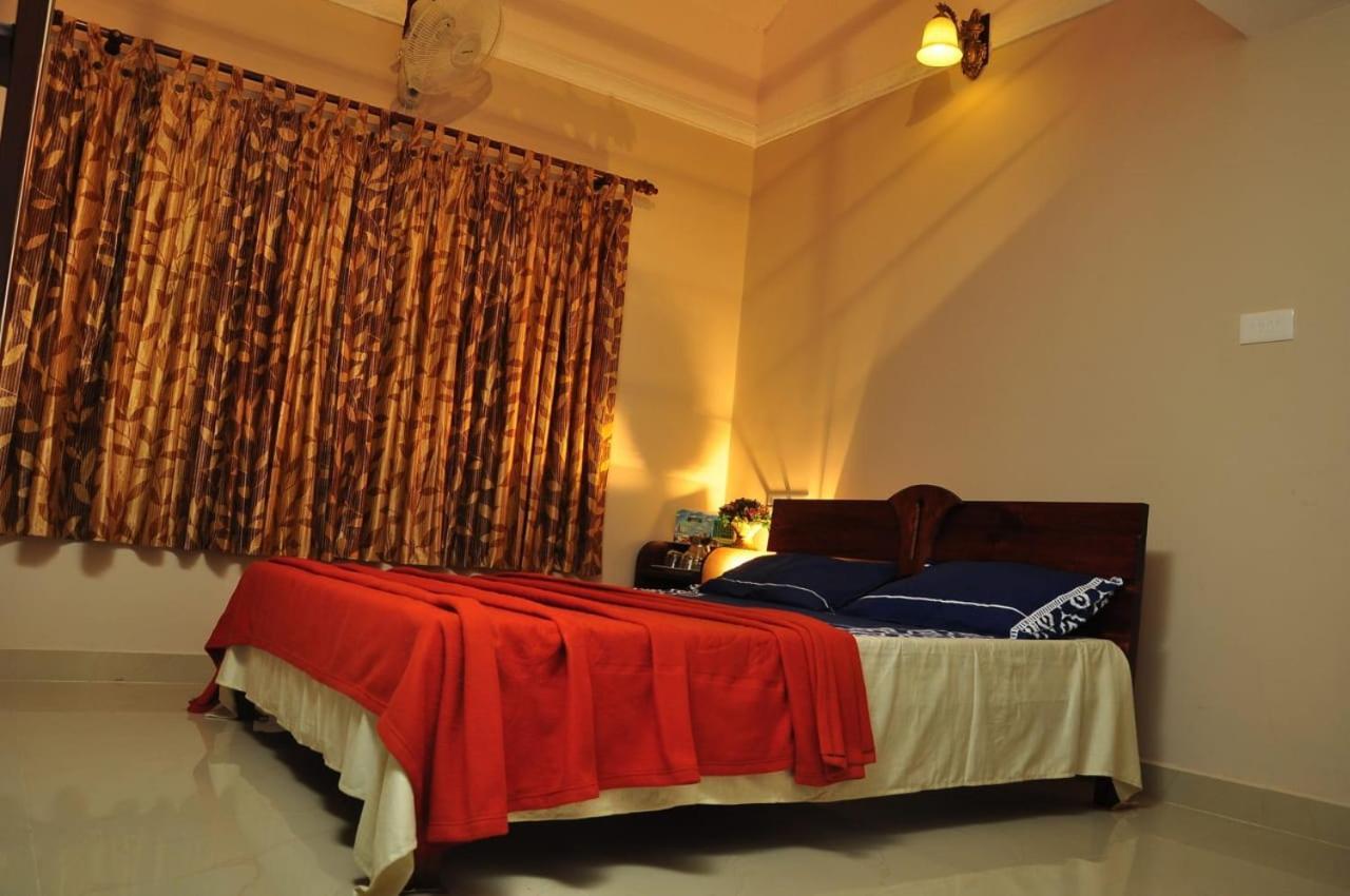 Green Palace Resort Vagamon Bagian luar foto