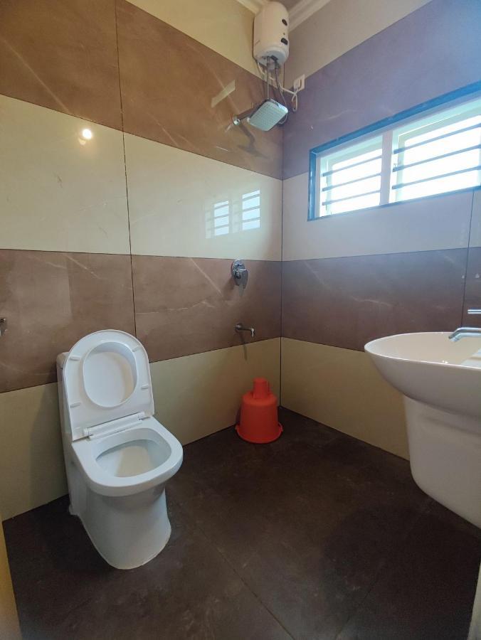 Green Palace Resort Vagamon Bagian luar foto