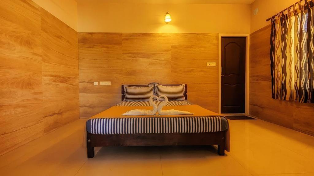Green Palace Resort Vagamon Bagian luar foto
